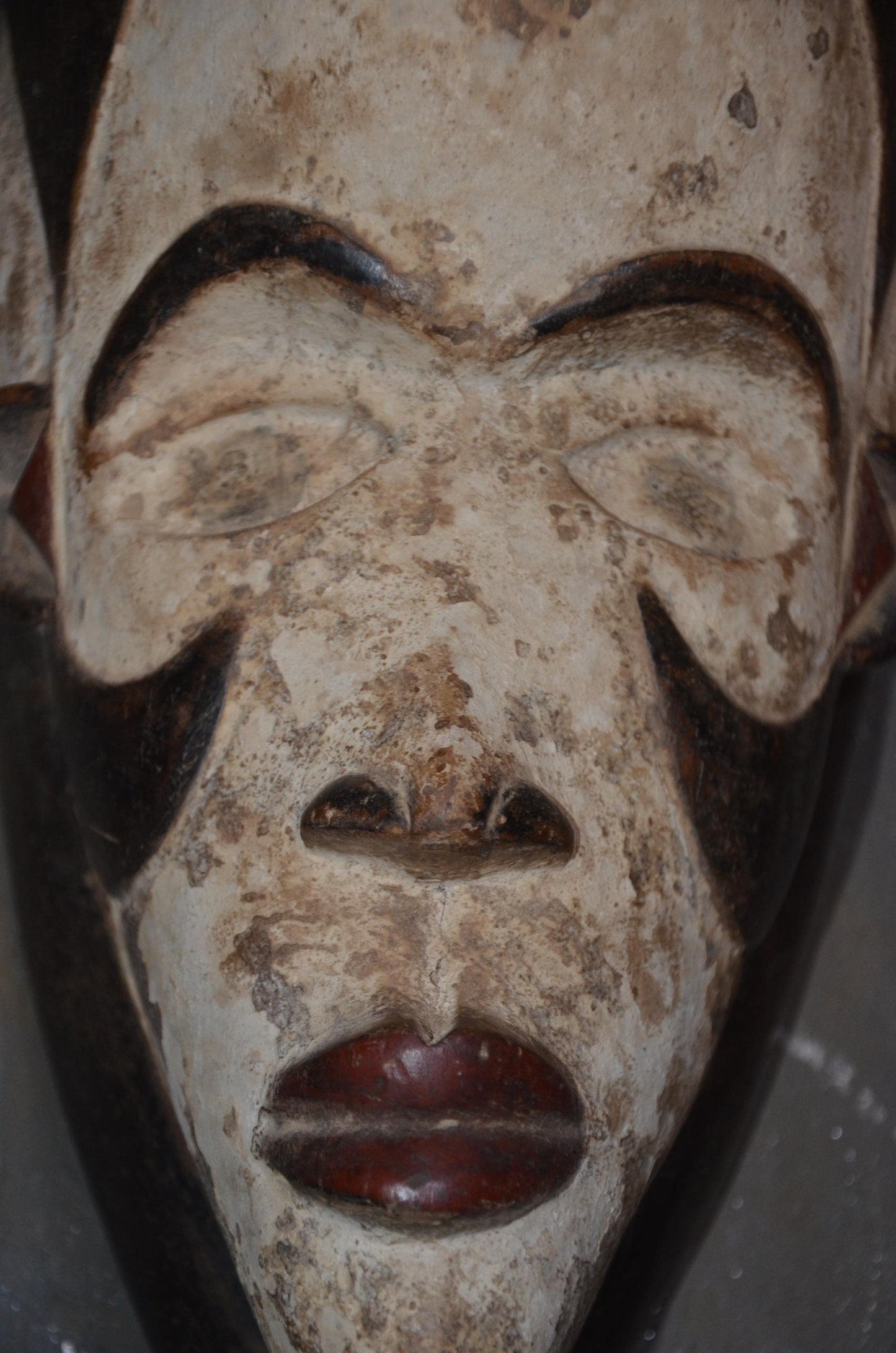 Authentic Fang Ngil Mask | Minimalist Gabonese Tribal Art