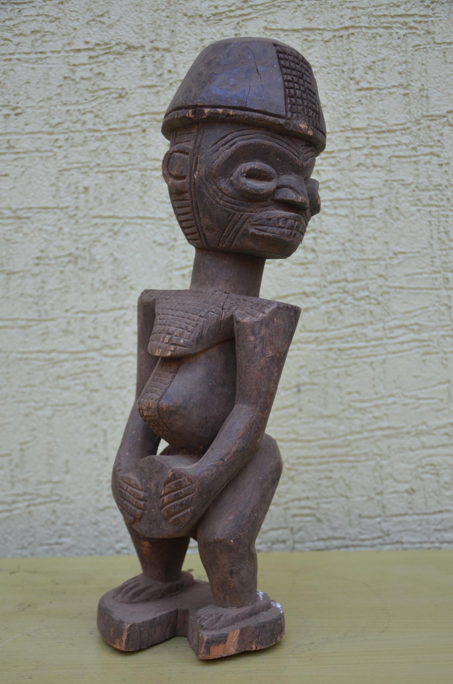 Authentic Female Luba Bowl Bearer Figure | Congolese Art