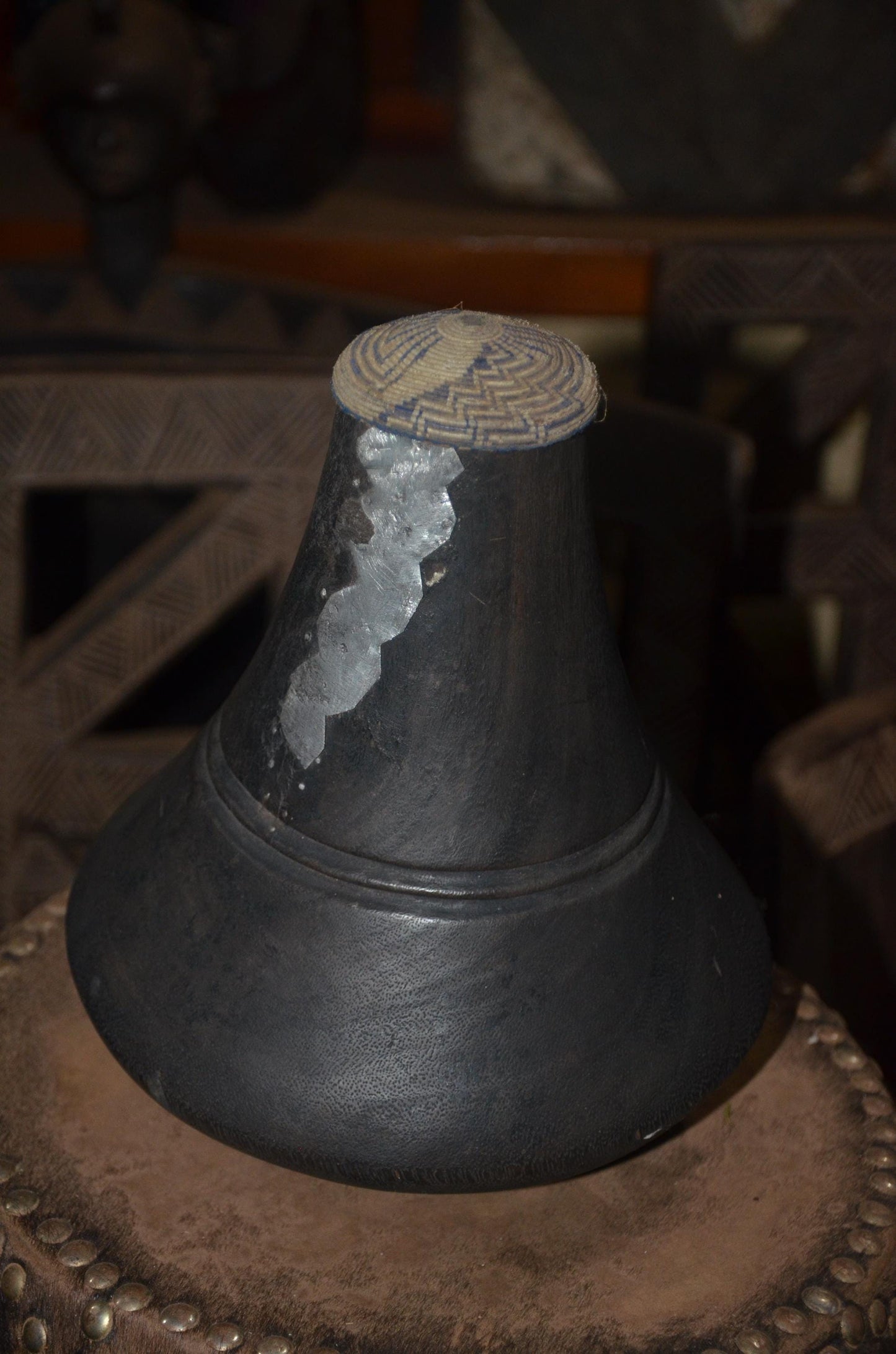 Authentic Icyansi Traditional Rwandan Wooden Milk Vessel | Artisanal Dairy Pot Decor