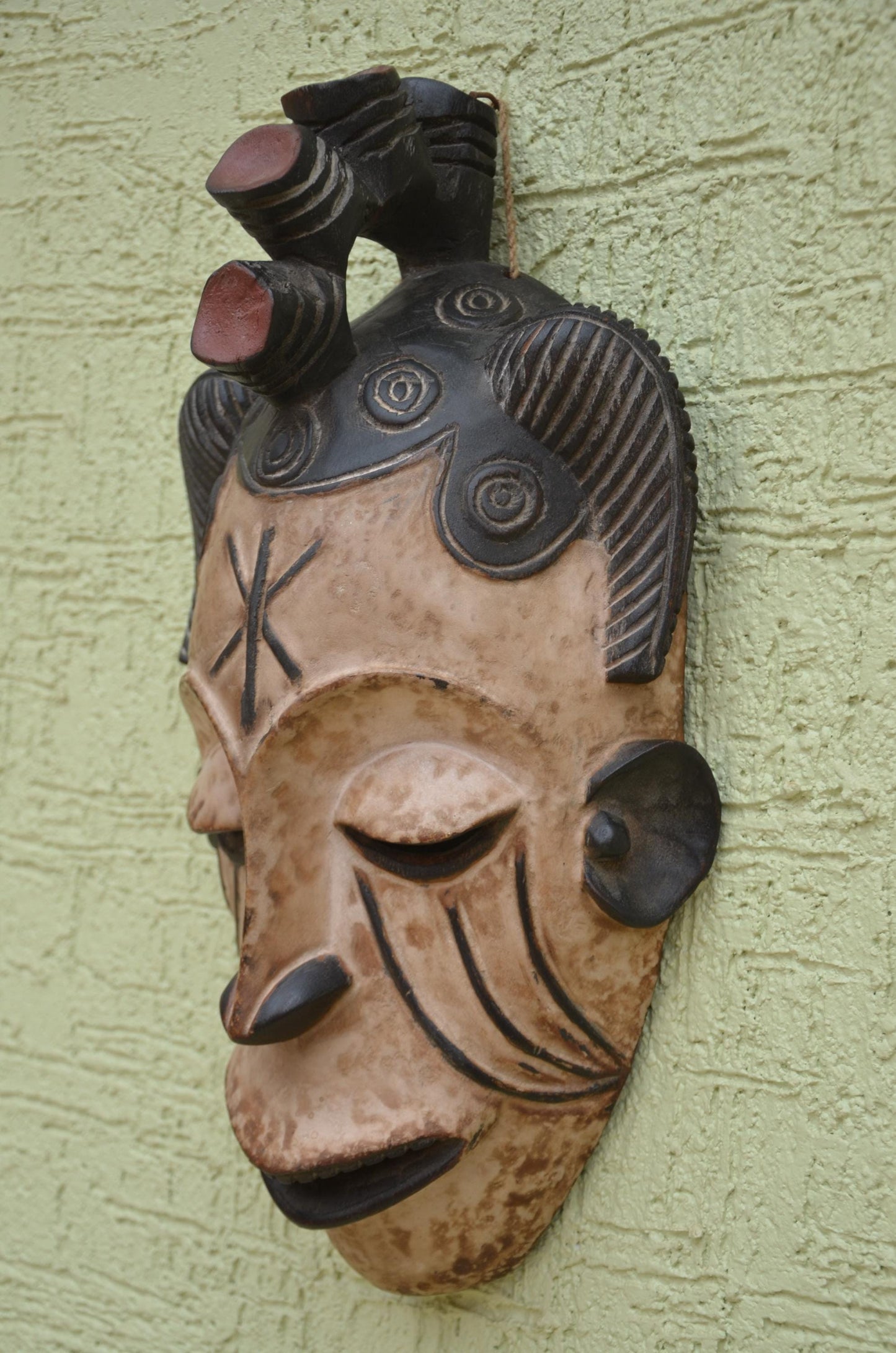 Punu Okuyi Mask | African White-Faced Tribal Art