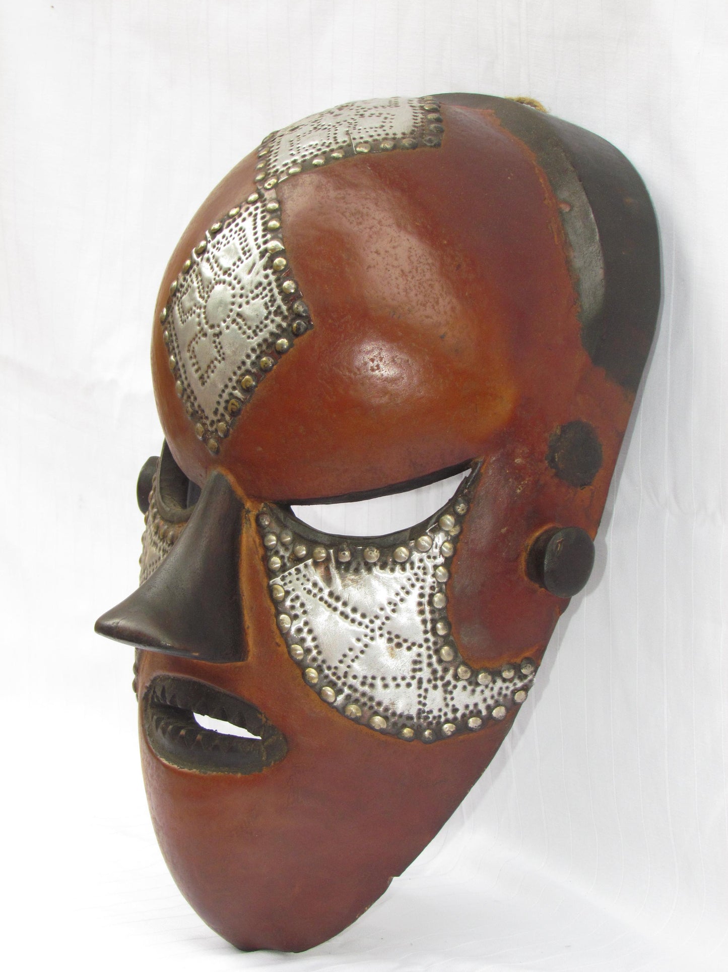 Vintage Teke Mask – Circular Hand-Carved Wood Wall Hanging – Congo Tribal Art