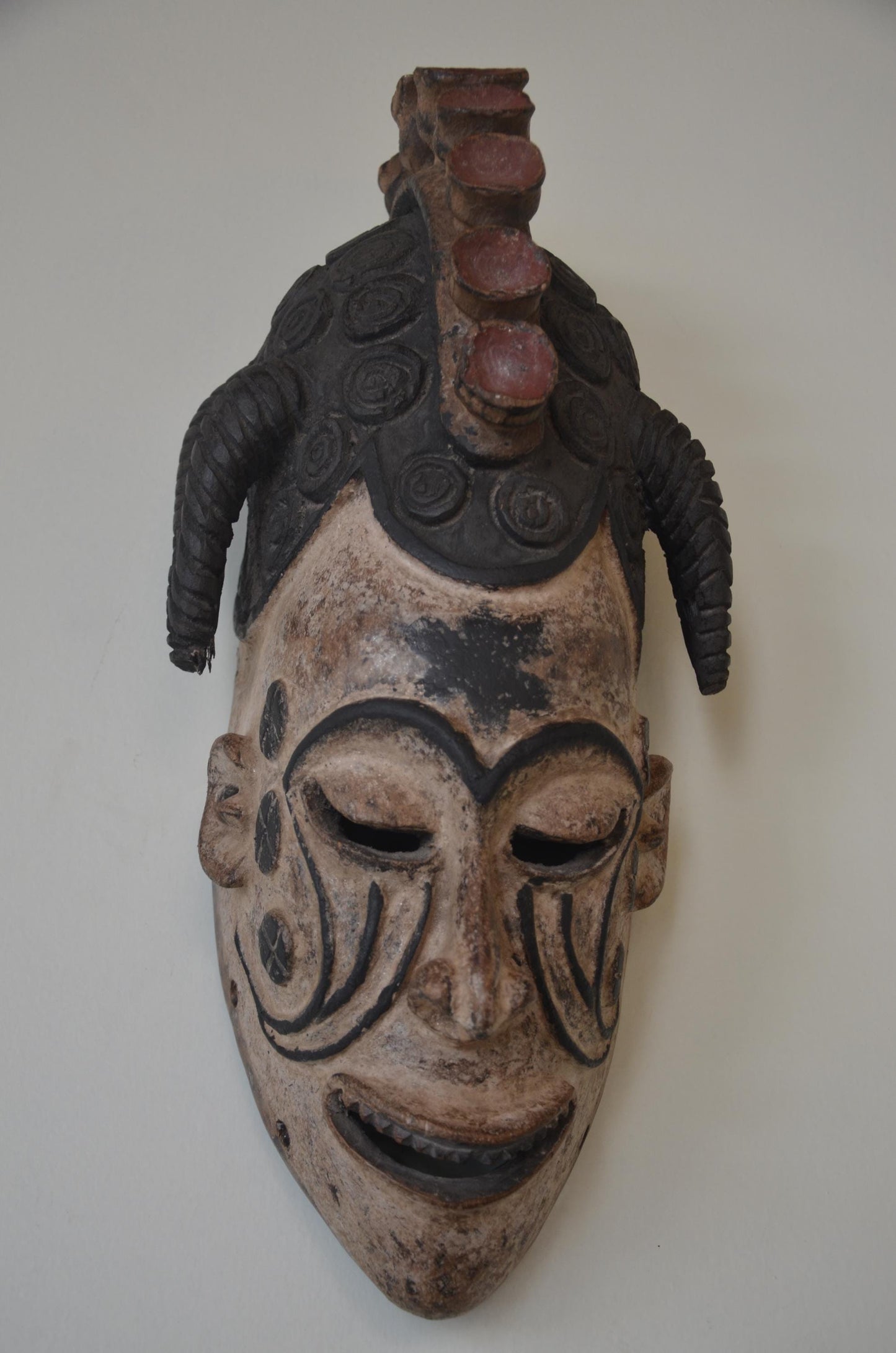 Igbo Agbogho Mmwo Mask – 22" Maiden Spirit Wall Decor – Nigeria Tribal Wood Mask