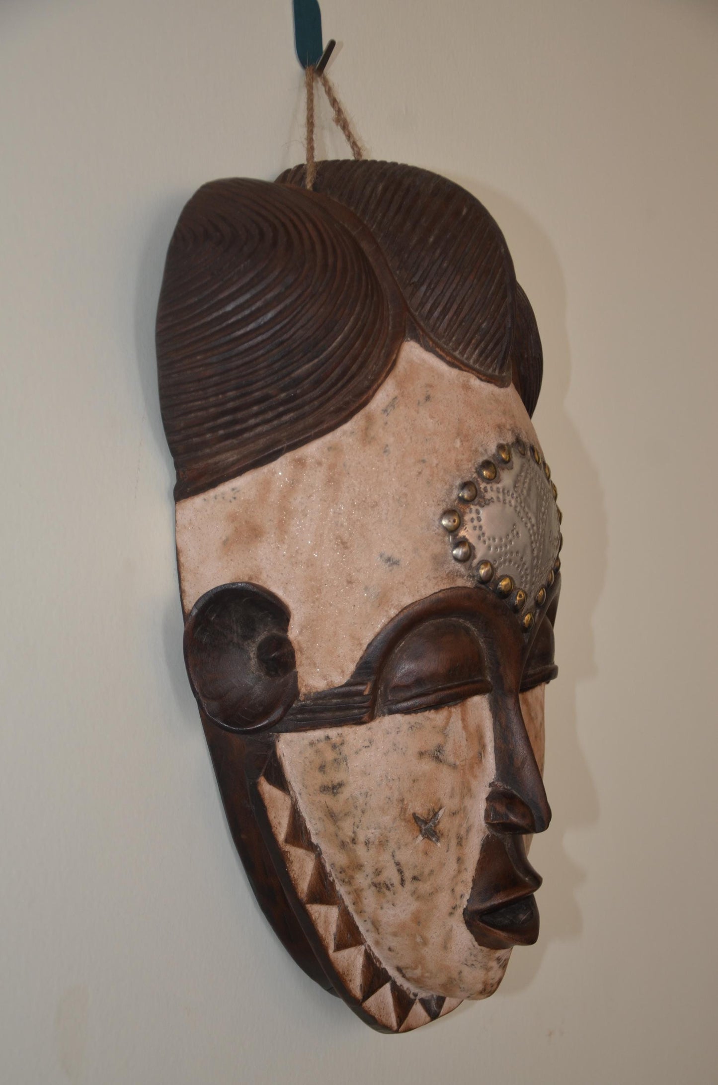 Vintage Guro Mblo Mask – 18" Ivory Coast Wood Wall Art – African Ancestor Mask