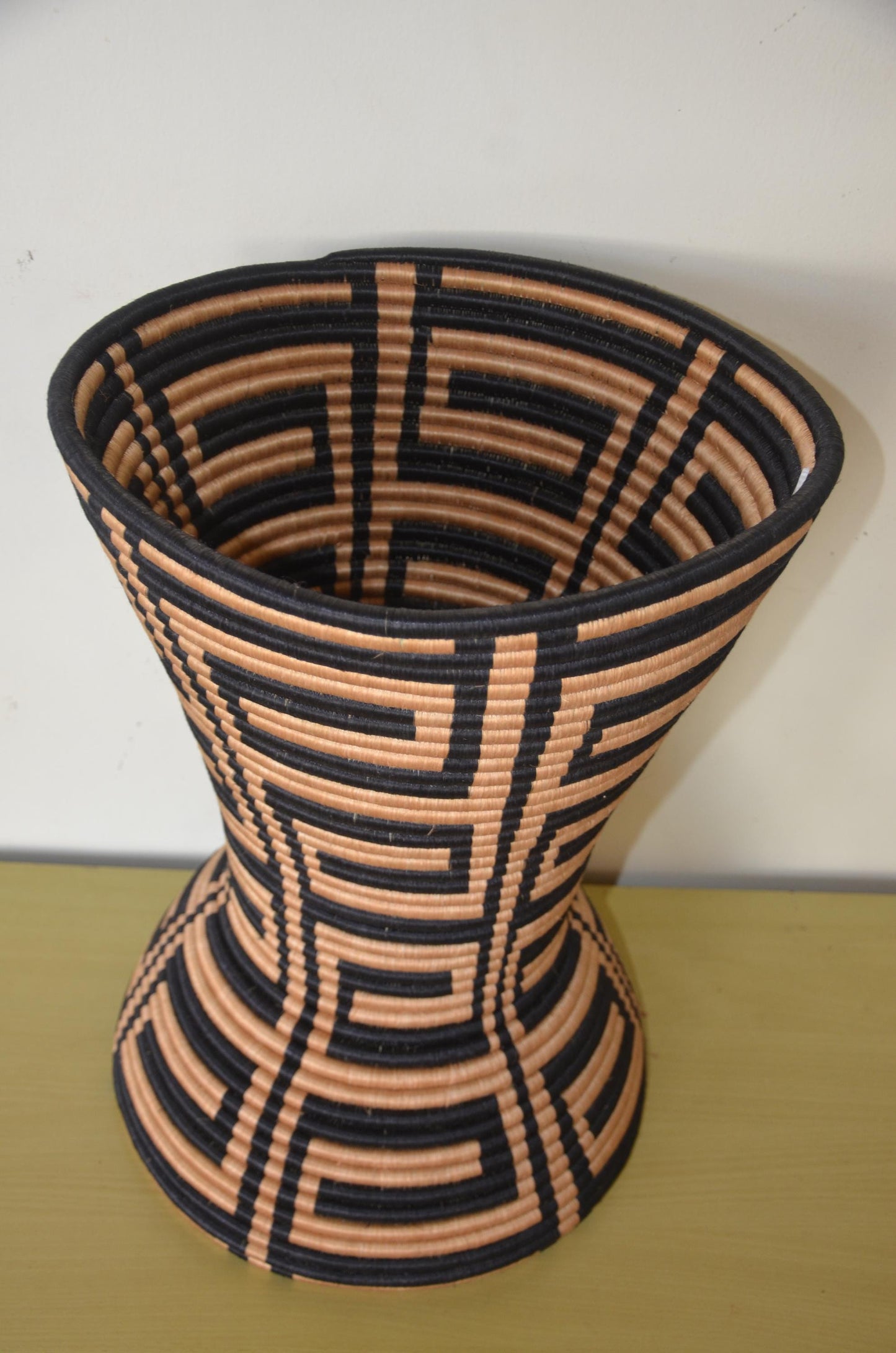 Rwandan Woven Hourglass Stand – 19" Black & Natural Pedestal – African Decor