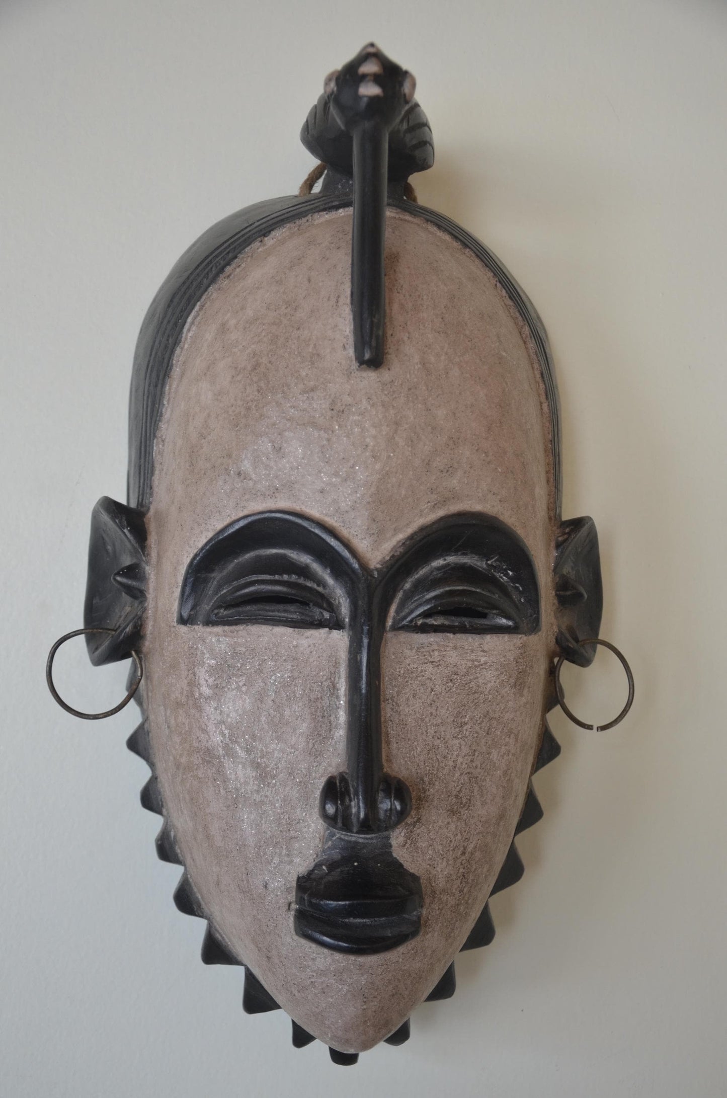 Baule Mblo Portrait Mask – Bird Crest & Earrings – Ivory Coast Tribal Wall Art