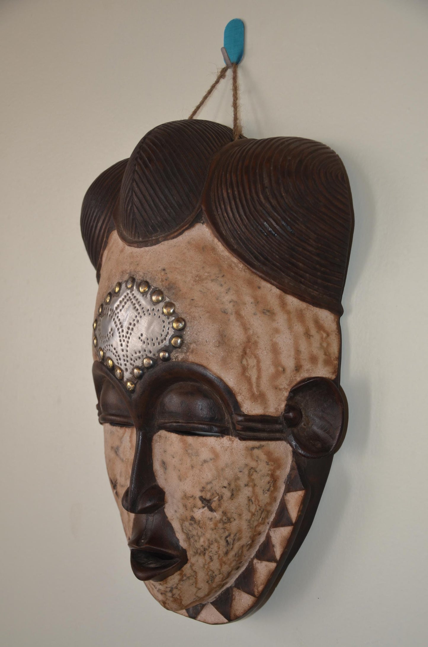 Vintage Guro Mblo Mask – 18" Ivory Coast Wood Wall Art – African Ancestor Mask