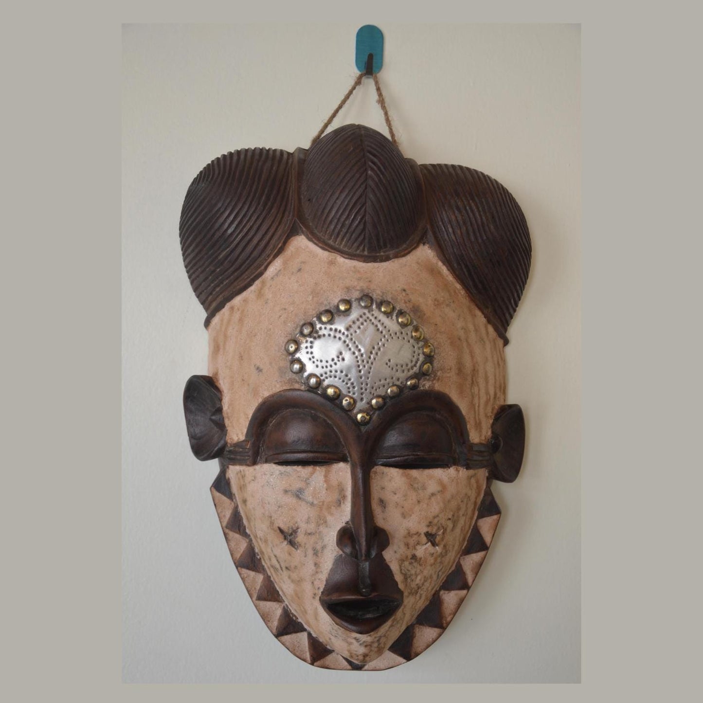 Vintage Guro Mblo Mask – 18" Ivory Coast Wood Wall Art – African Ancestor Mask