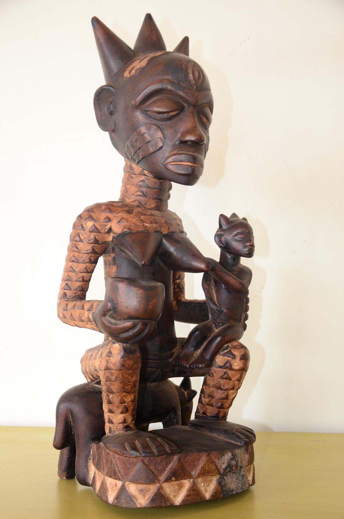 Yoruba Olumeye Offering Bowl – 25" Figural Wood Carving – Nigeria Tribal Art