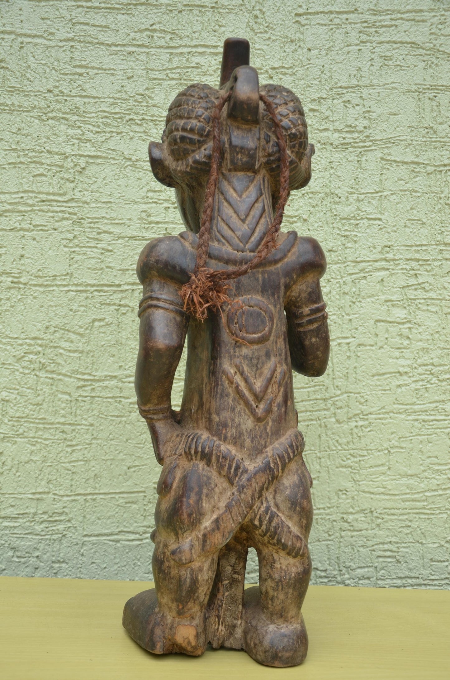 Bena Lulua Smoking Pipe Statue – 25" Congo Wood Carving – African Tribal Art