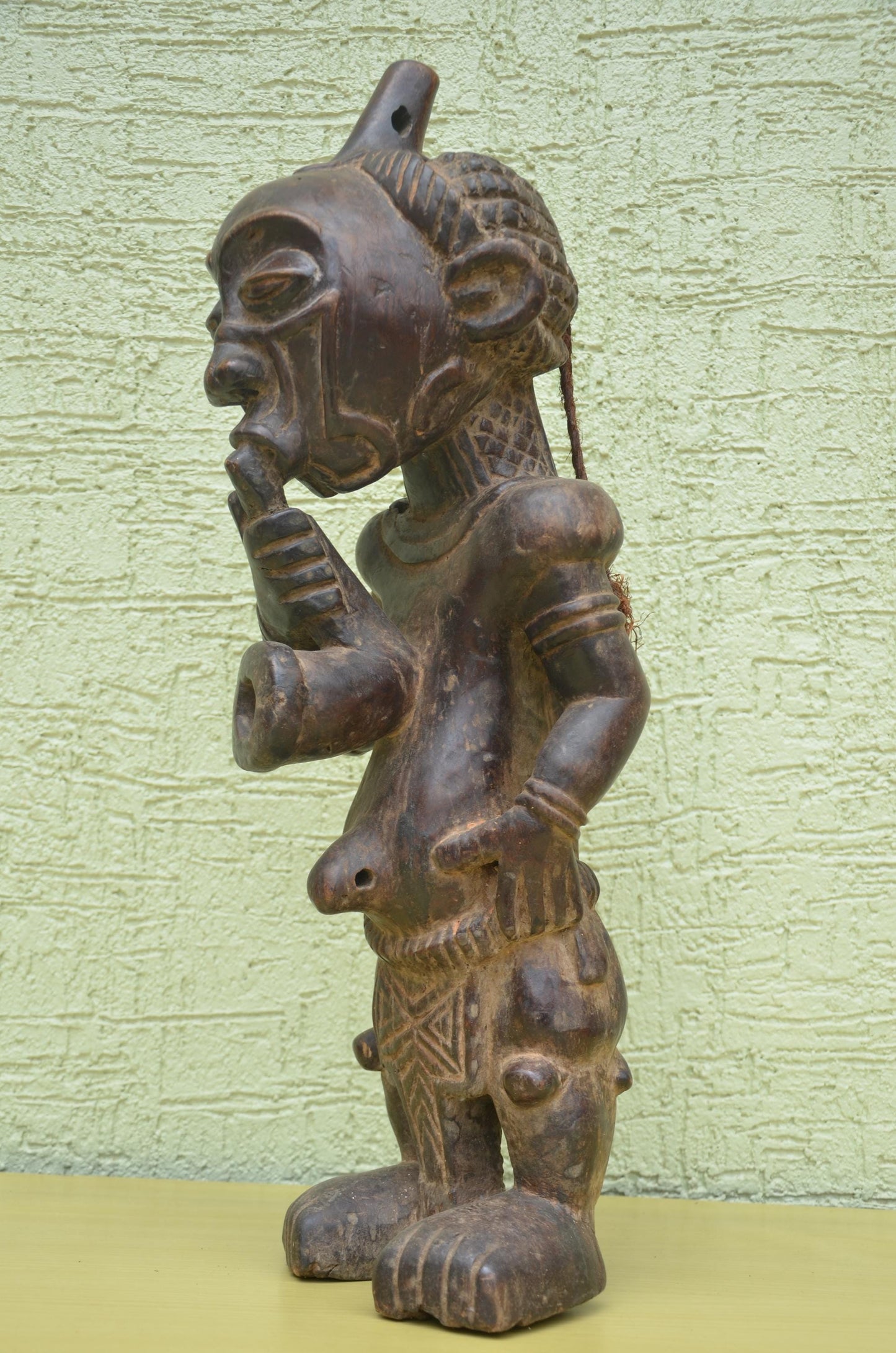 Bena Lulua Smoking Pipe Statue – 25" Congo Wood Carving – African Tribal Art