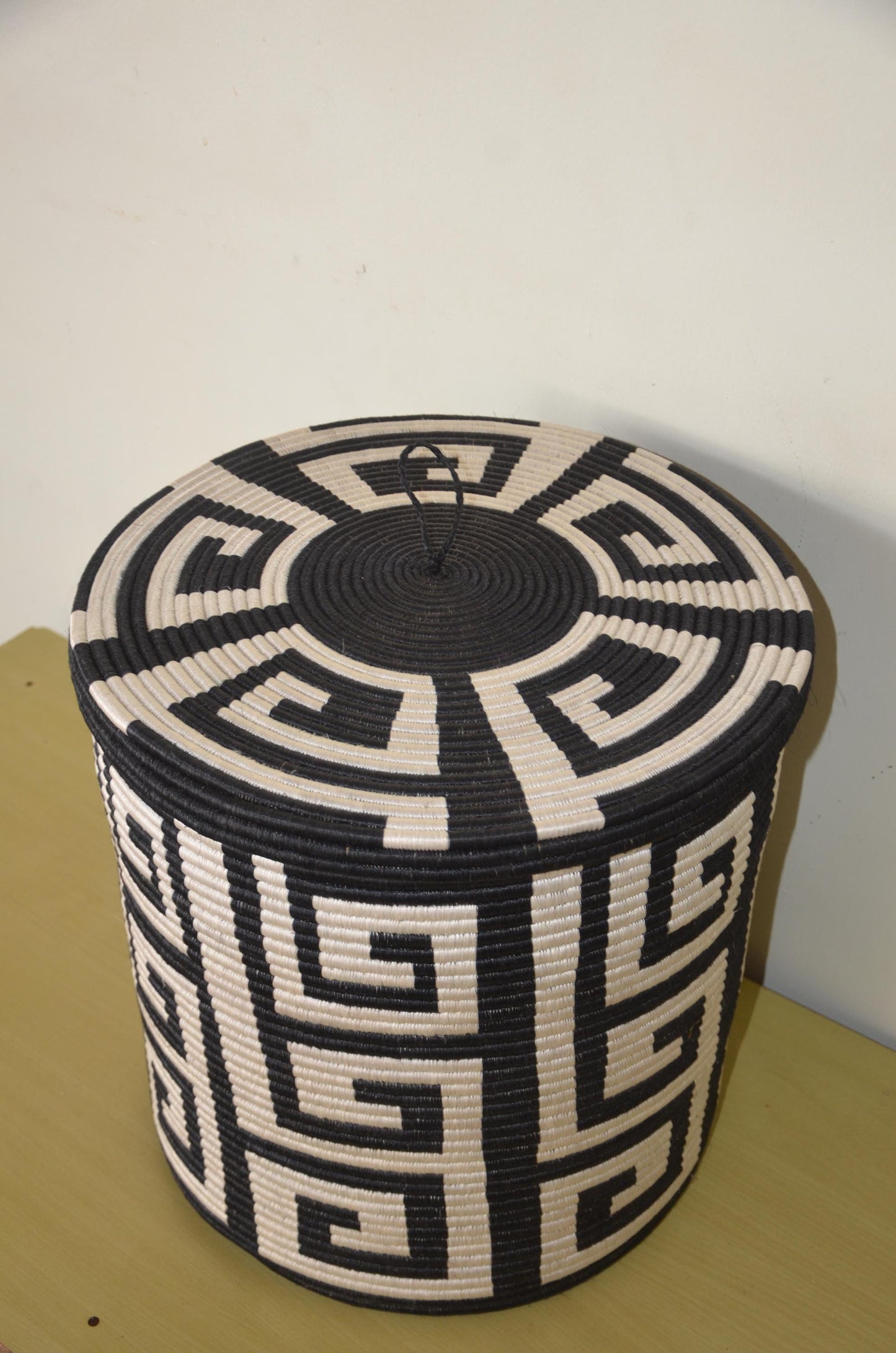 Large Rwandan Agaseke Basket – 18" Lidded Storage – Black & White Woven Art