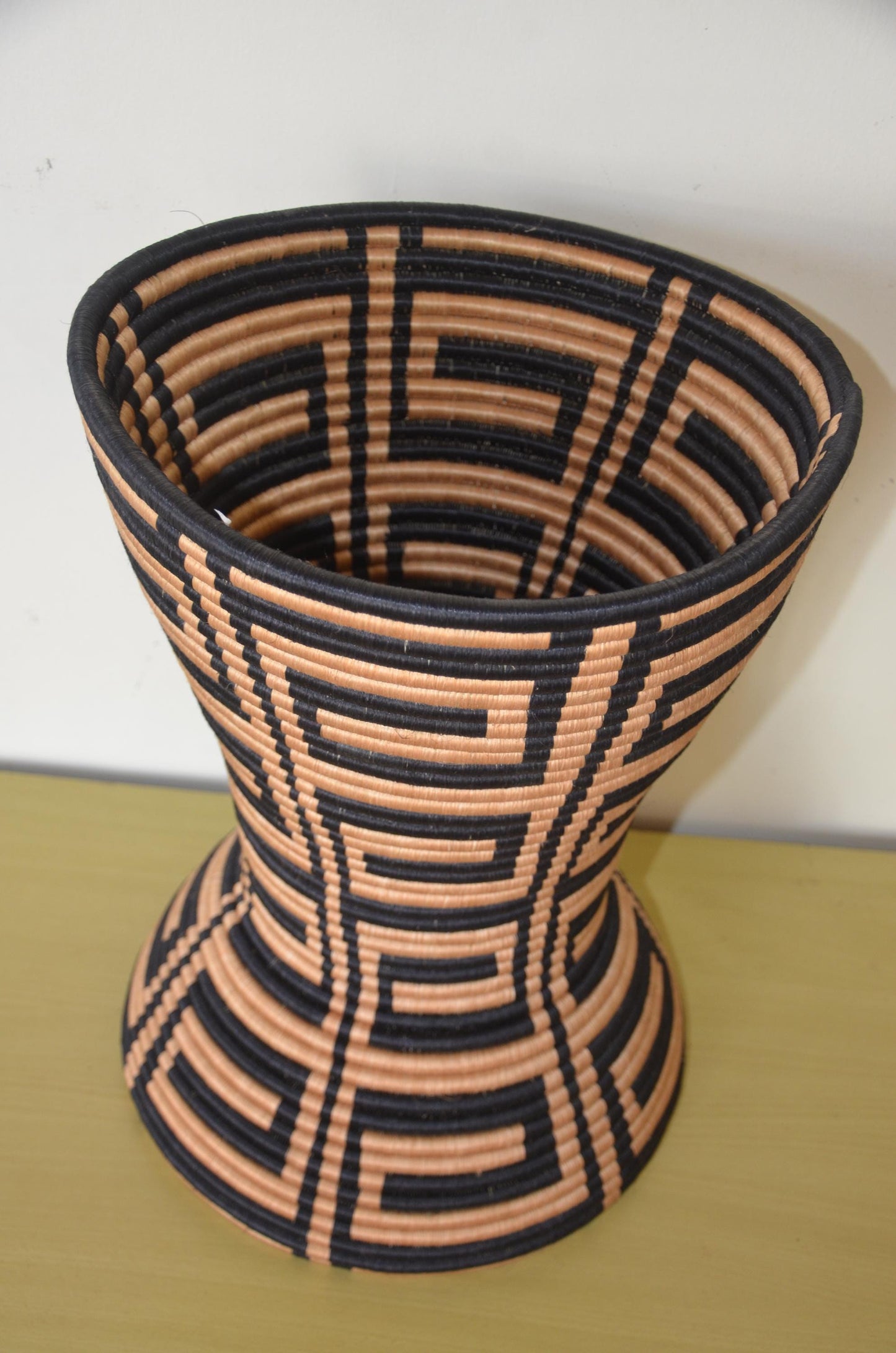 Rwandan Woven Hourglass Stand – 19" Black & Natural Pedestal – African Decor