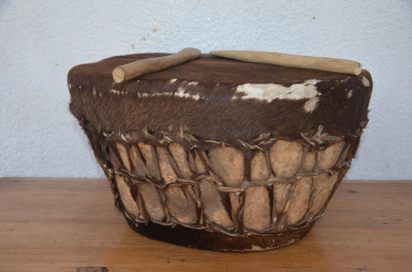 Ancient Rwandan Village Wake-Up Drum – 19" Hand-Carved Wood – African Ingoma Art