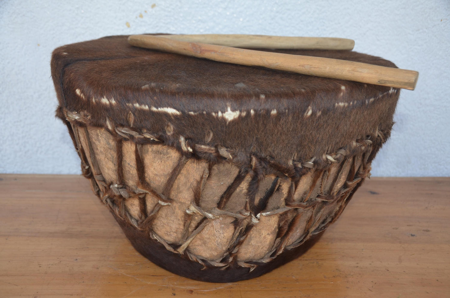 Ancient Rwandan Village Wake-Up Drum – 19" Hand-Carved Wood – African Ingoma Art