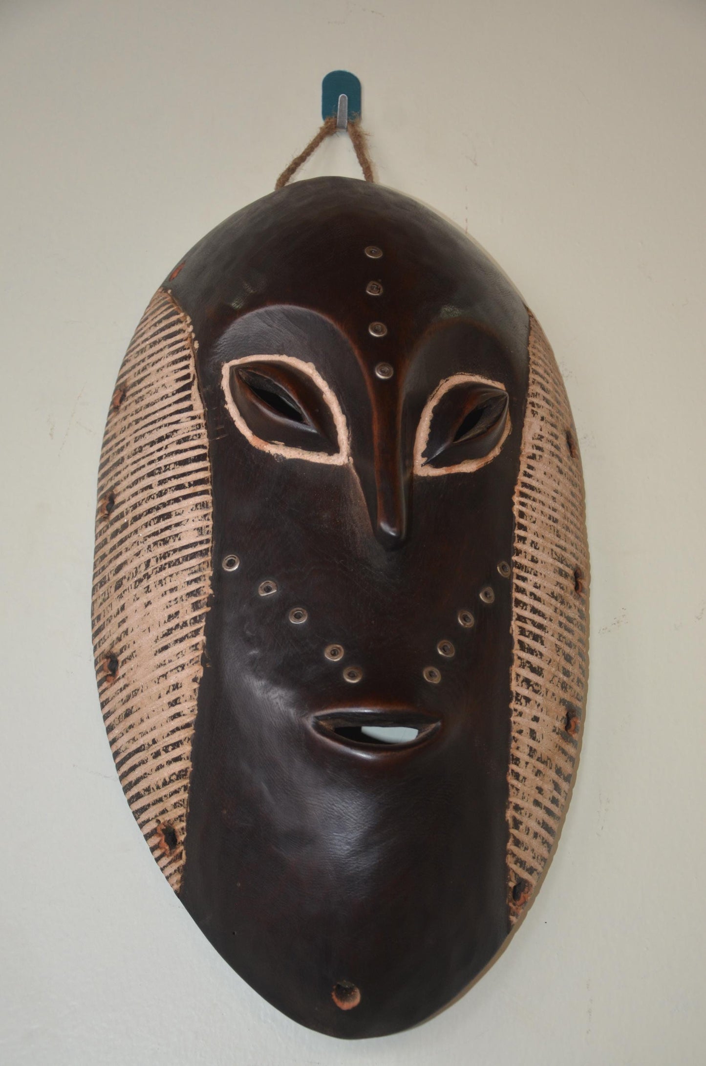 Mahongwe Mask – 19" Hand-Carved Wood – Gabon African Tribal Spirit Art