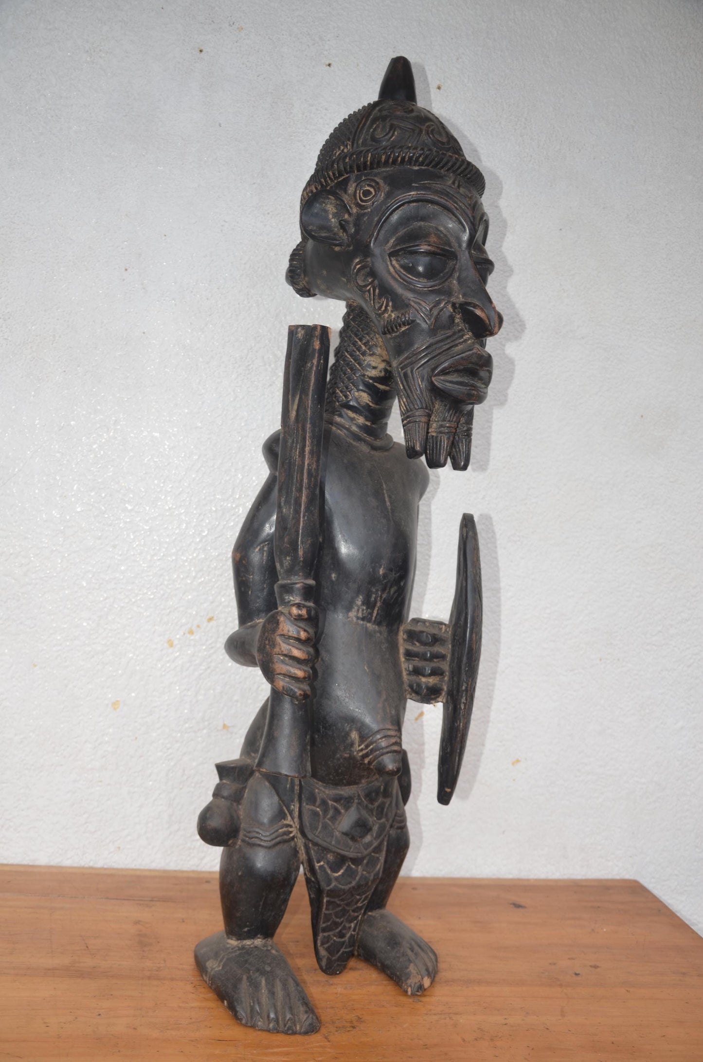 Lulua King Statue – 43" Hand-Carved Wood – Congo Bena Lulua Prestige Art