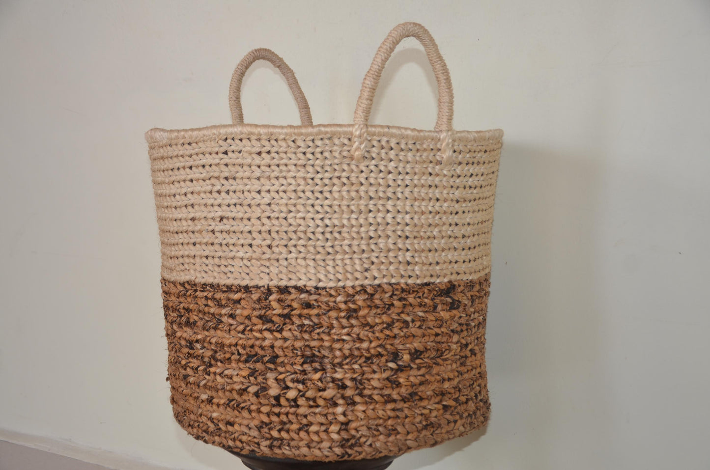 Hand-Woven Sisal Basket – Two-Tone Natural Fiber Storage Tote Organizer
