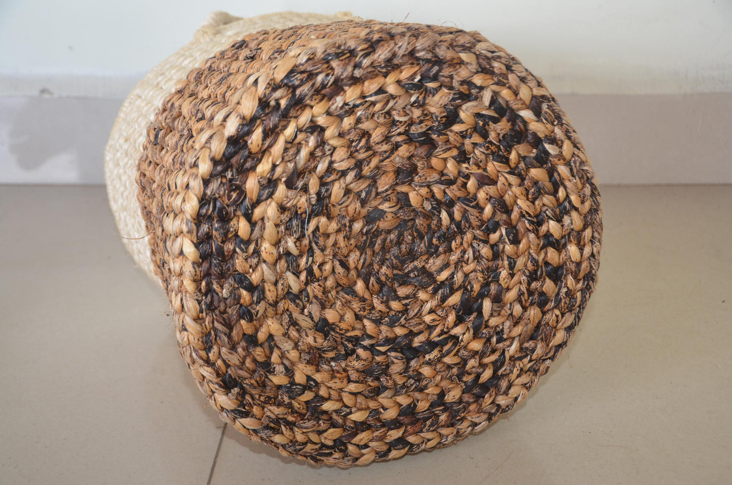 Hand-Woven Sisal Basket – Two-Tone Natural Fiber Storage Tote Organizer